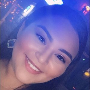 Meet your Posher, Brianna